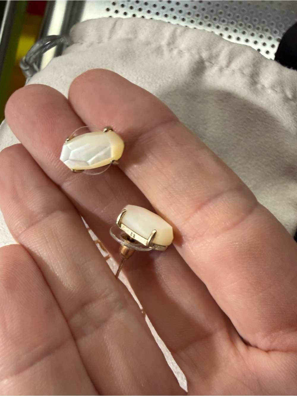 Kendra Scott Cream Faceted Stud Earrings in Gold tone Setting